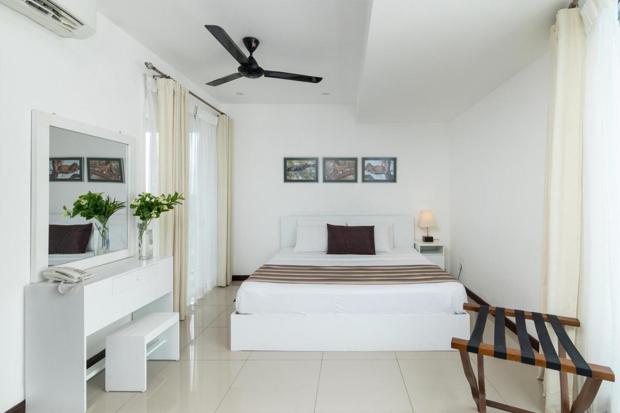 Oceanfront Condominium - Nilaveli Exterior photo