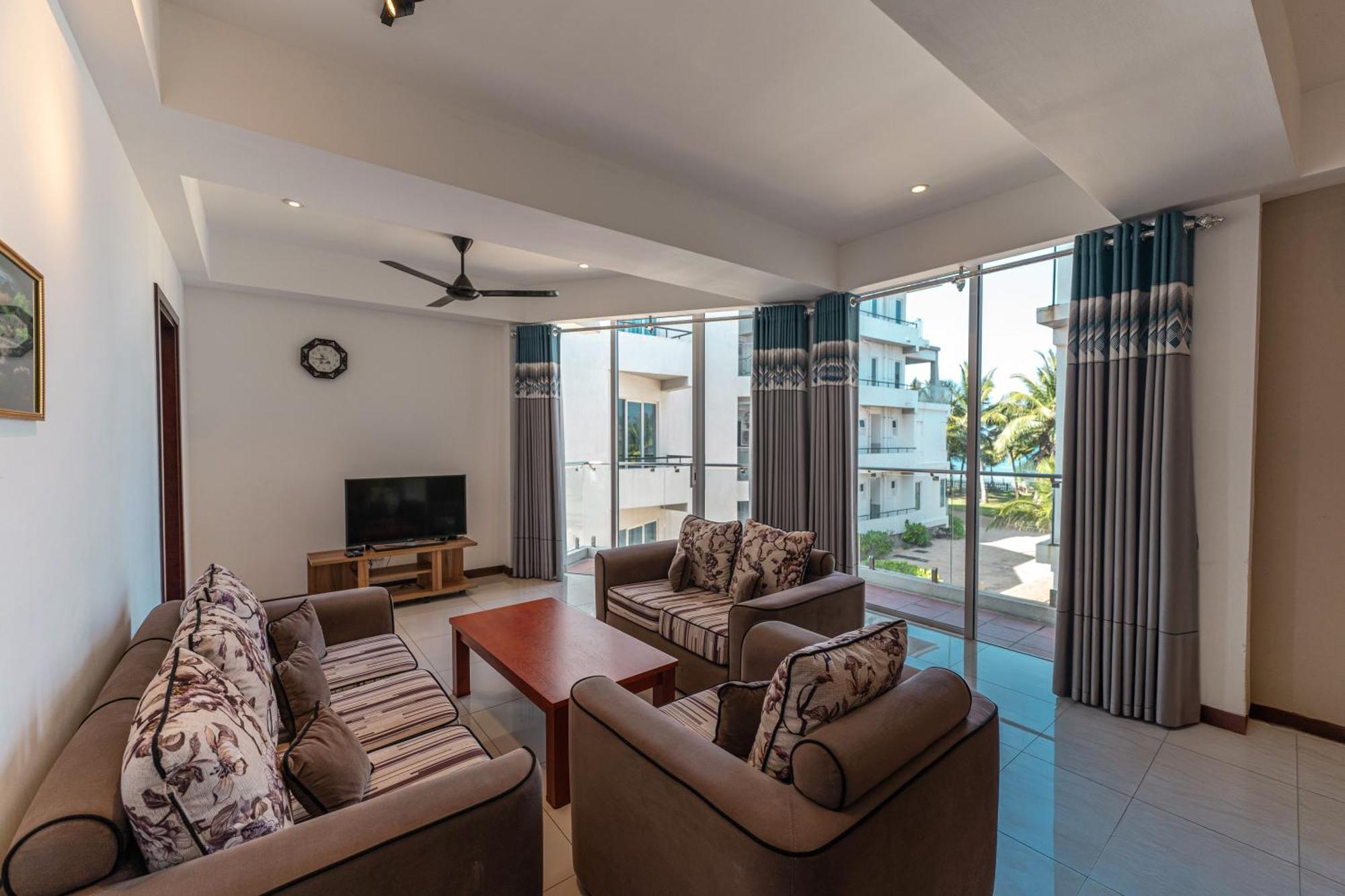 Oceanfront Condominium - Nilaveli Exterior photo